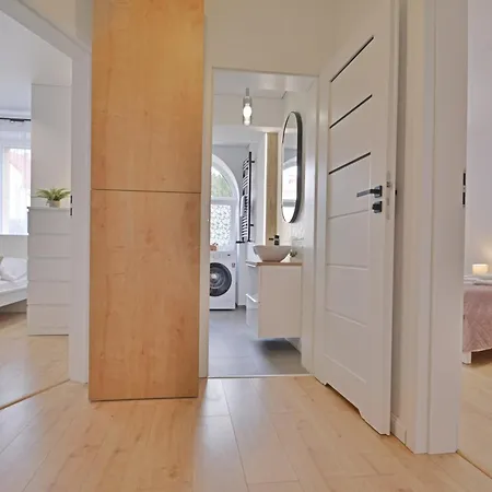 Sunset Apartments - Wyszynskiego - Rodzinne Apartamenty Tuz Obok Parku Zdrojowego